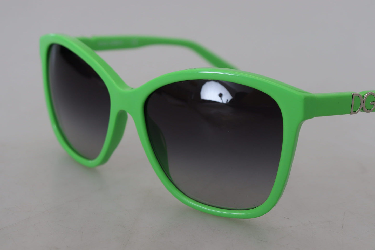 Chic Green Acetate Round Sunglasses