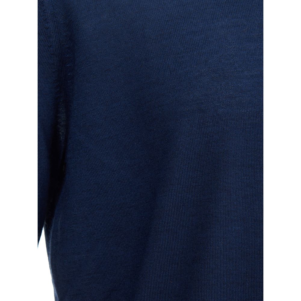 Elegant Cashmere Sweater in Serene Blue