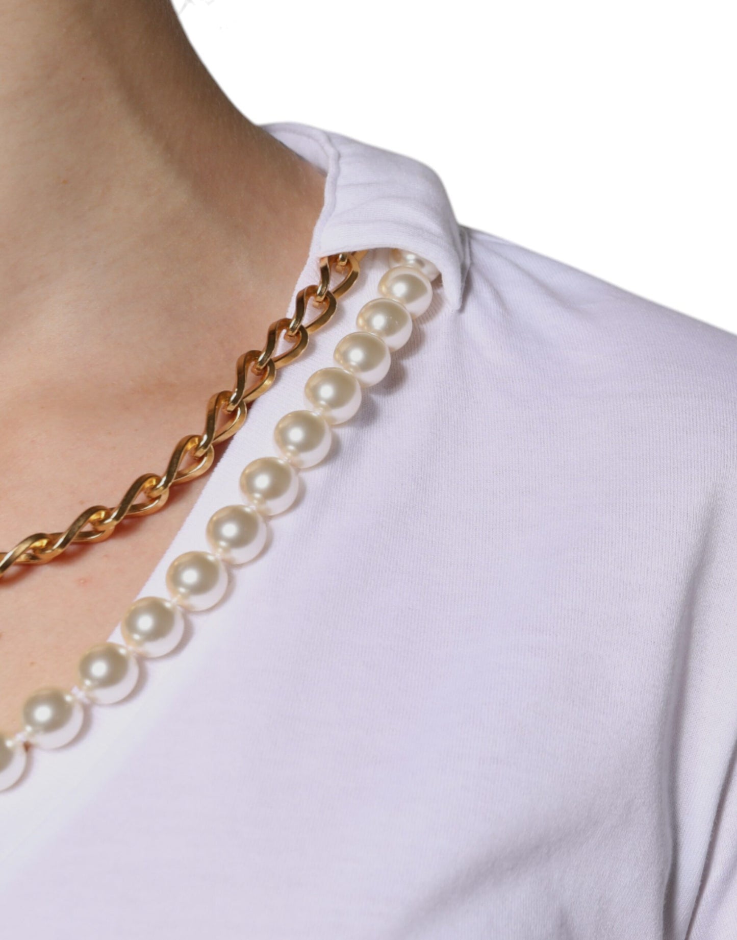 White Cotton Necklace Chain Short Sleeves T-shirt